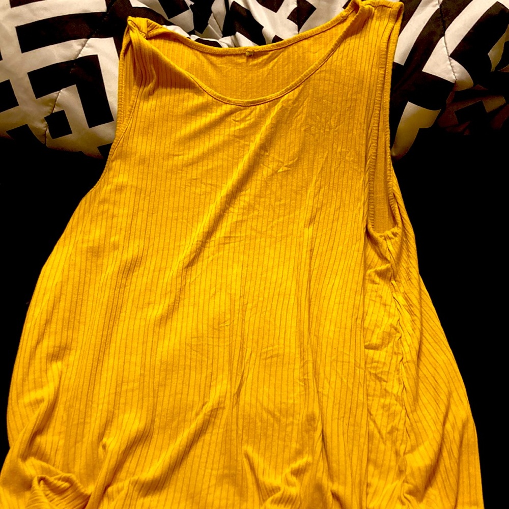 Tank top - Picture 1 of 1